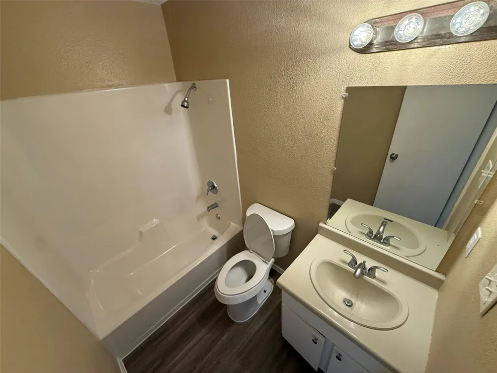2716 Avenue Q #5 Galveston, TX 77550