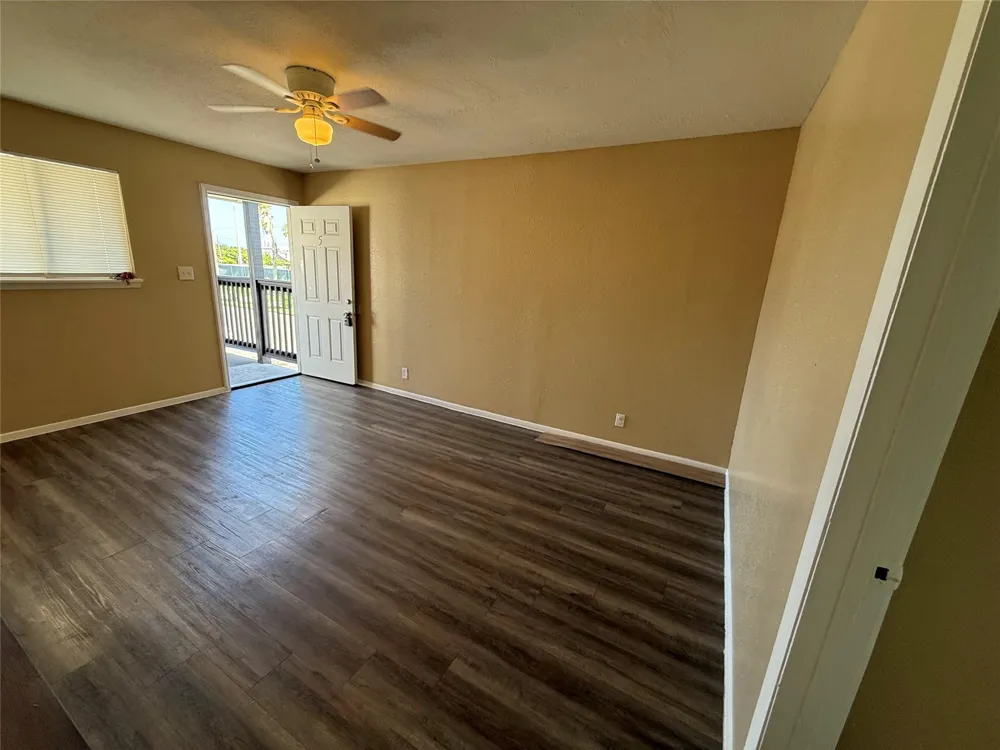 2716 Avenue Q #5 Galveston, TX 77550