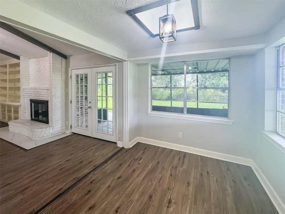 912 Robinson Road La Porte, TX 77571
