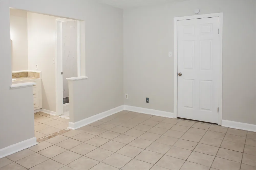 912 Robinson Road La Porte, TX 77571