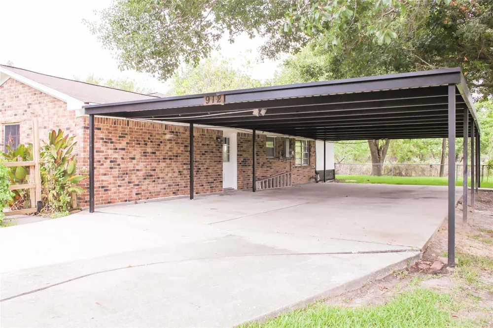 912 Robinson Road La Porte, TX 77571
