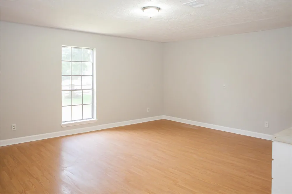 912 Robinson Road La Porte, TX 77571