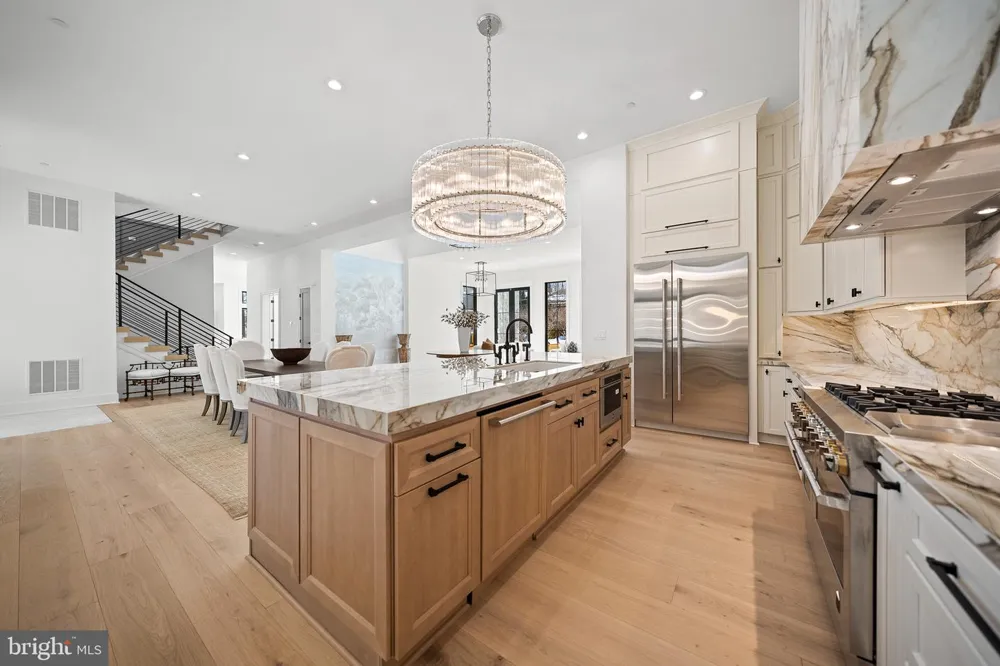 6116 EASTVIEW STREET Bethesda, MD 20817