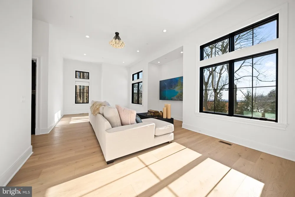 6116 EASTVIEW STREET Bethesda, MD 20817