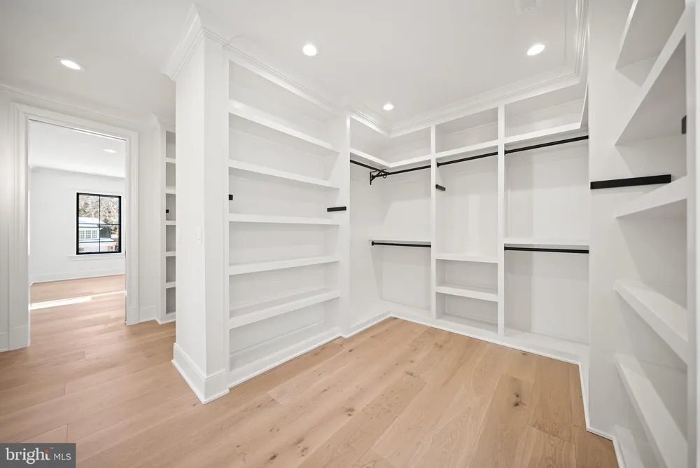 6116 EASTVIEW STREET Bethesda, MD 20817