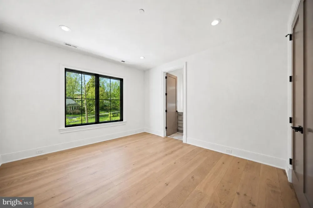 6116 EASTVIEW STREET Bethesda, MD 20817