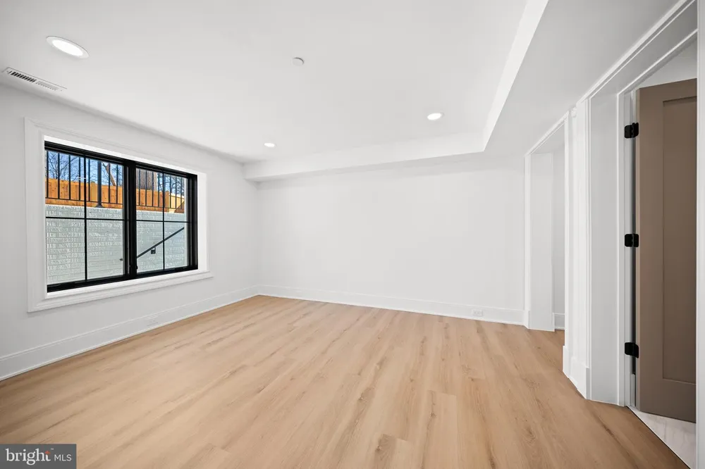 6116 EASTVIEW STREET Bethesda, MD 20817
