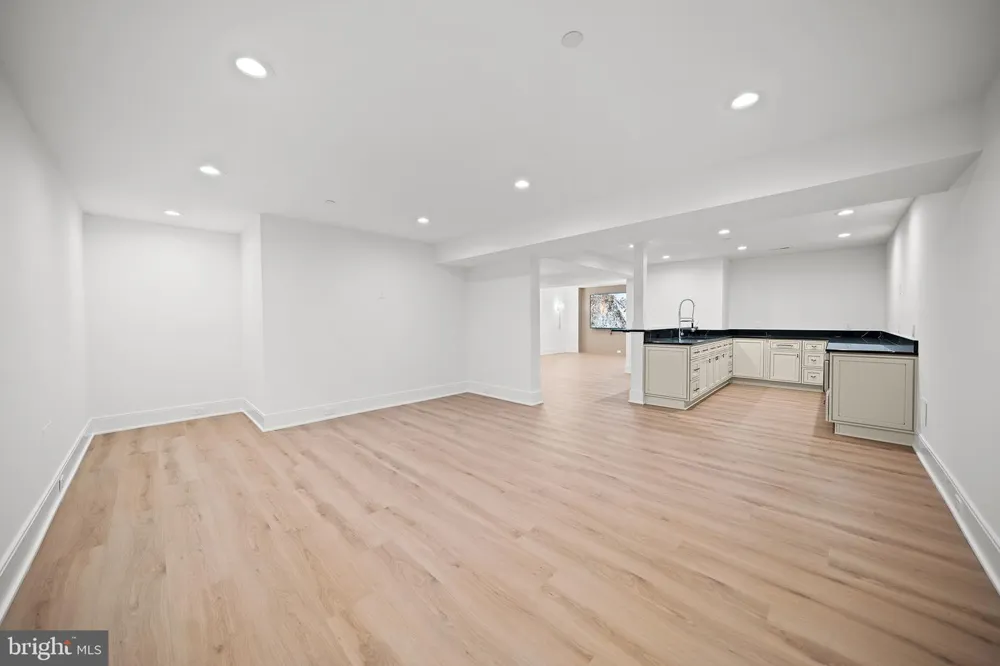 6116 EASTVIEW STREET Bethesda, MD 20817