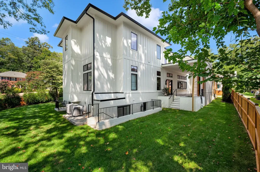 6116 EASTVIEW STREET Bethesda, MD 20817