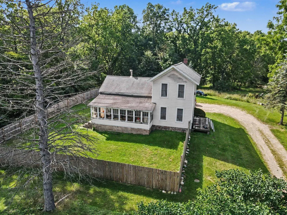2904 125th Avenue Allegan, MI 49010