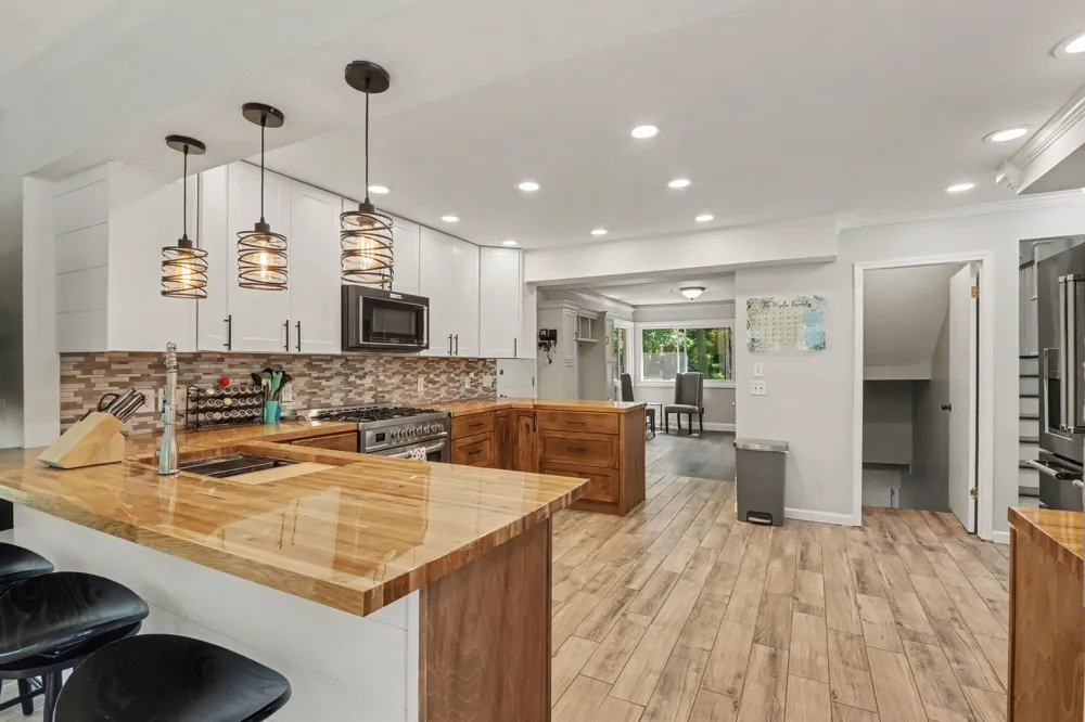 10592 W M AVENUE Kalamazoo, MI 49009