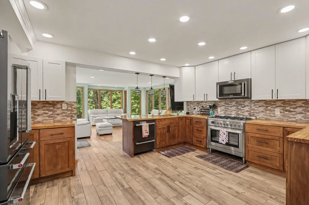 10592 W M AVENUE Kalamazoo, MI 49009