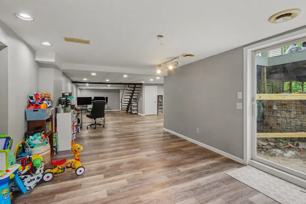 10592 W M AVENUE Kalamazoo, MI 49009