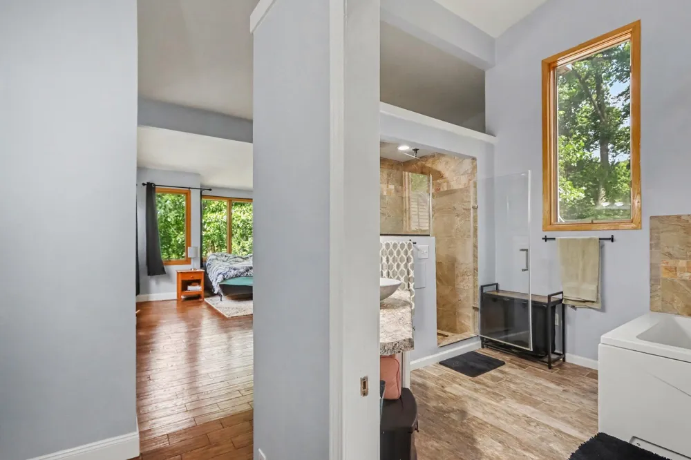 10592 W M AVENUE Kalamazoo, MI 49009