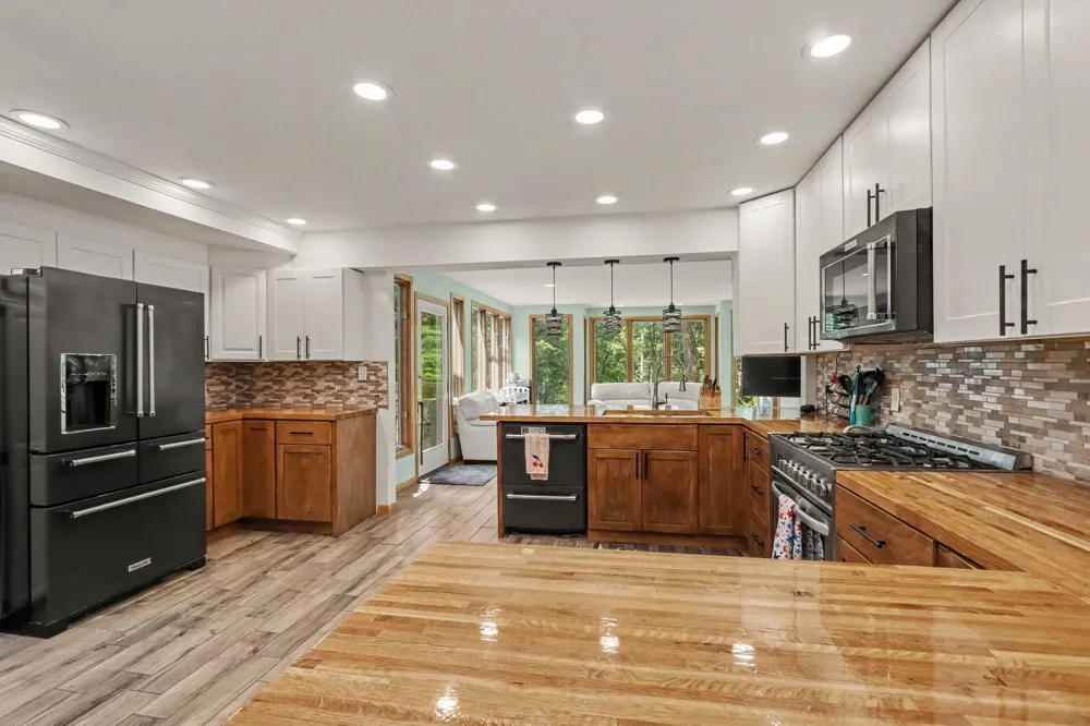 10592 W M AVENUE Kalamazoo, MI 49009