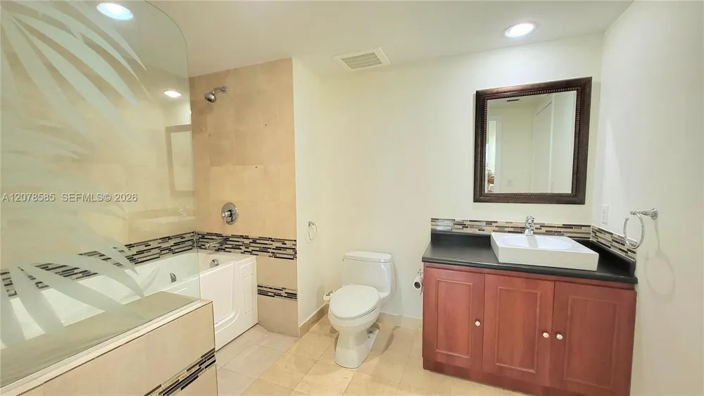 1850 S Ocean Dr #909 Hallandale Beach, FL 33009