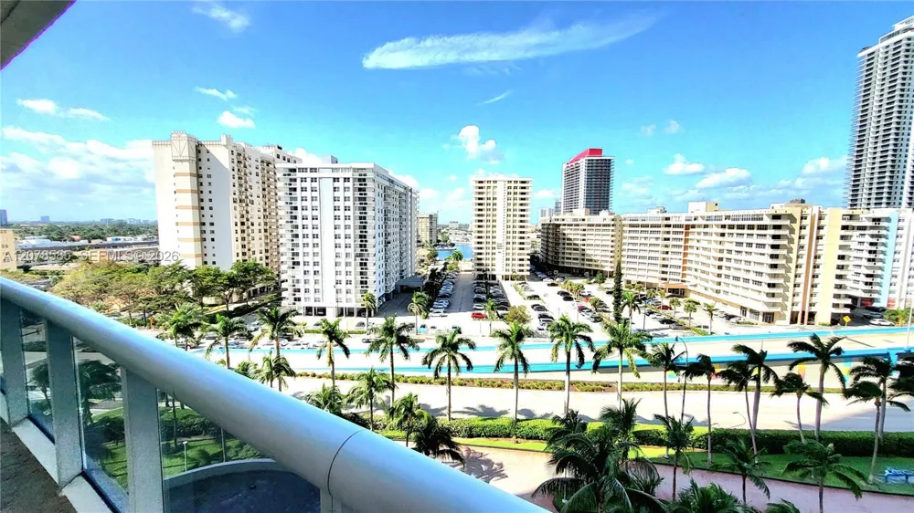 1850 S Ocean Dr #909 Hallandale Beach, FL 33009