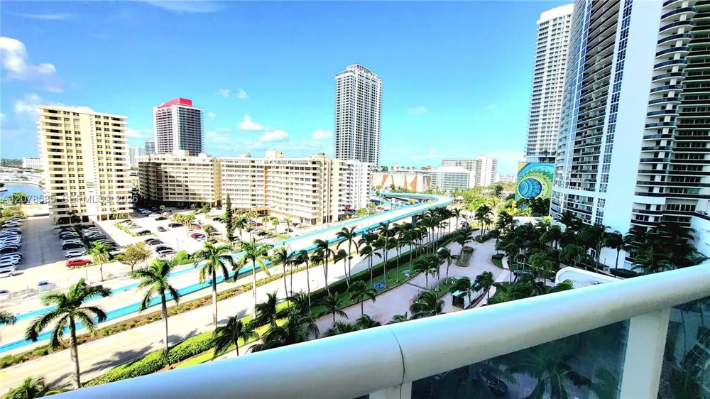 1850 S Ocean Dr #909 Hallandale Beach, FL 33009