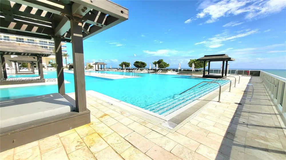 1850 S Ocean Dr #909 Hallandale Beach, FL 33009