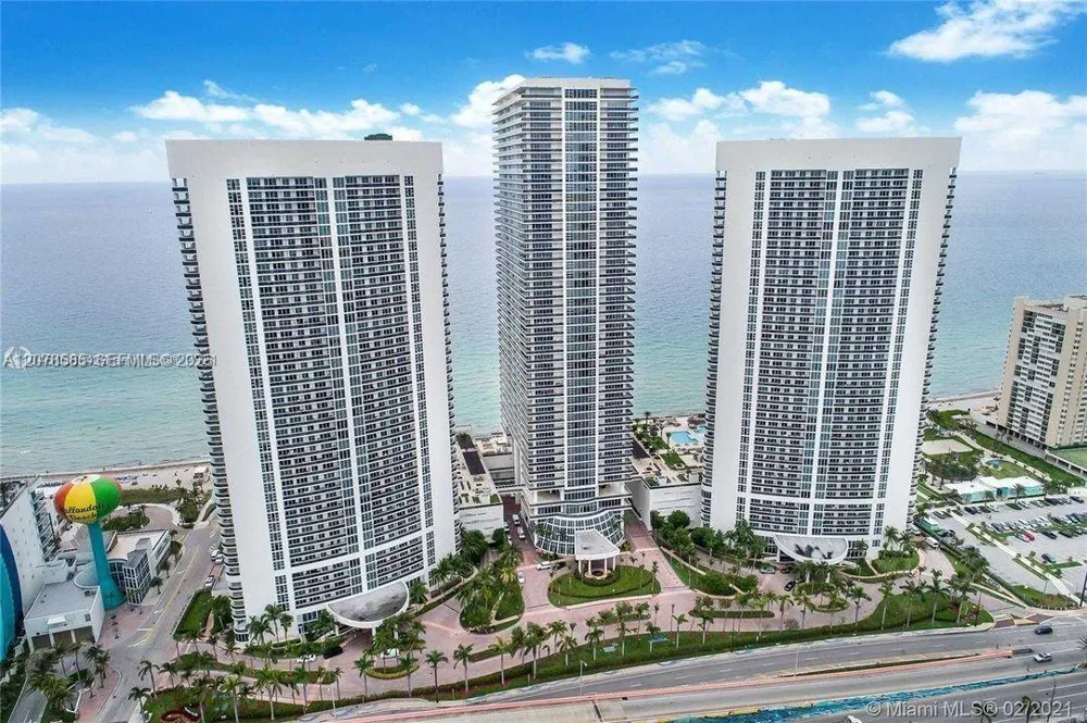 1850 S Ocean Dr #909 Hallandale Beach, FL 33009