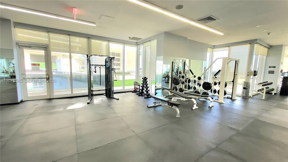 1850 S Ocean Dr #909 Hallandale Beach, FL 33009