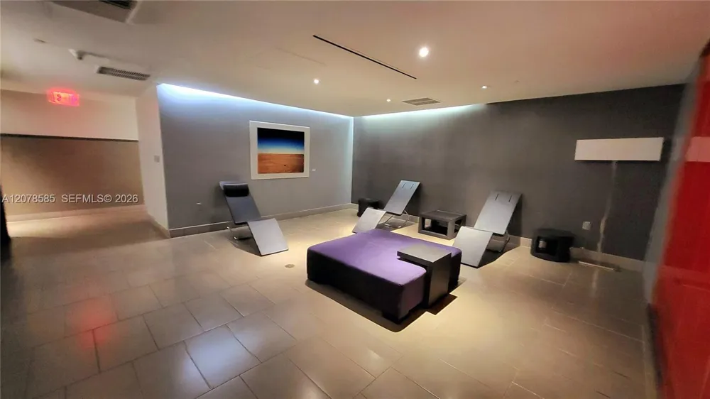 1850 S Ocean Dr #909 Hallandale Beach, FL 33009