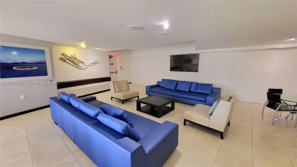 1850 S Ocean Dr #909 Hallandale Beach, FL 33009