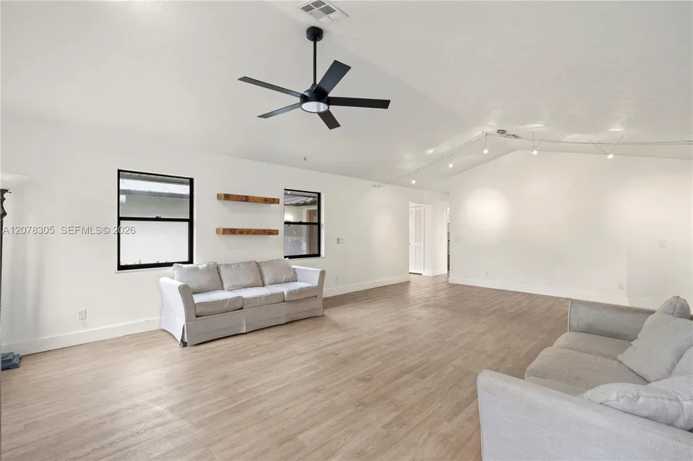 3290 SW Island Way Palm City, FL 34990