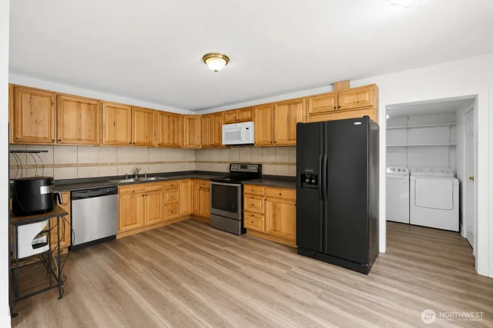 1025 Arnold Avenue Hoquiam, WA 98550