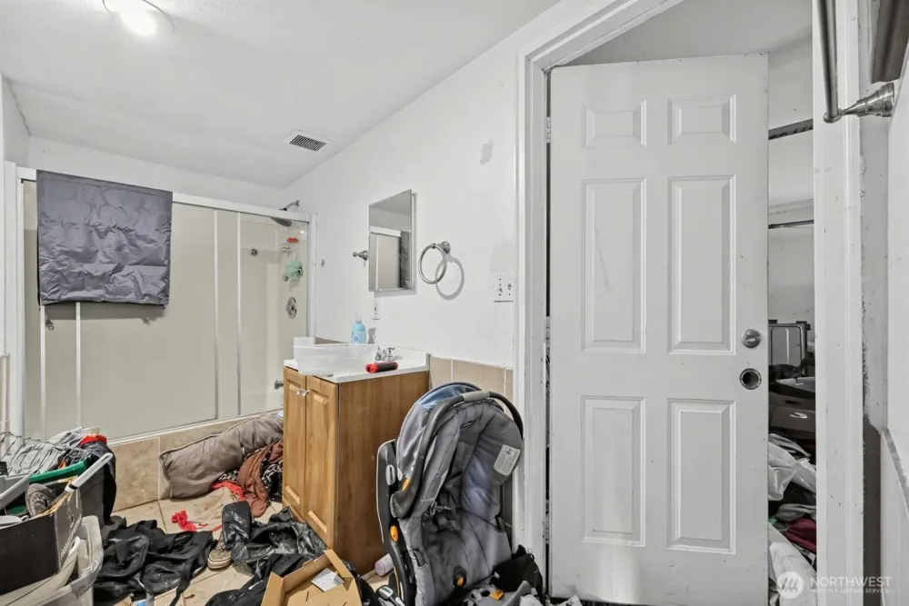 1025 Arnold Avenue Hoquiam, WA 98550