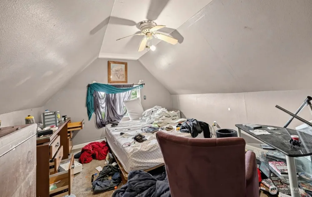 1025 Arnold Avenue Hoquiam, WA 98550