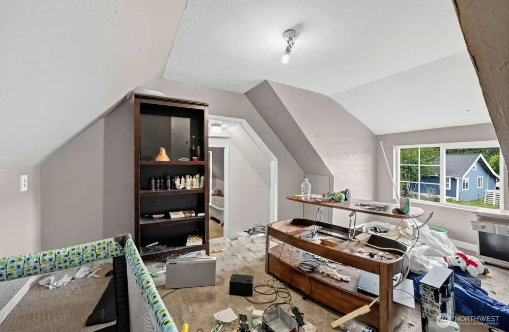 1025 Arnold Avenue Hoquiam, WA 98550