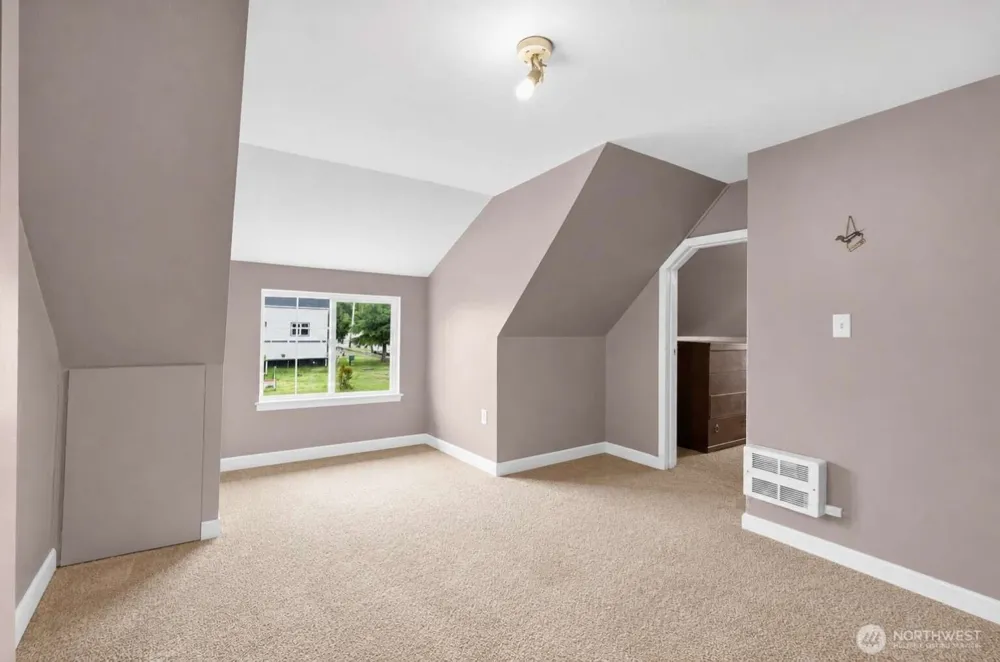 1025 Arnold Avenue Hoquiam, WA 98550