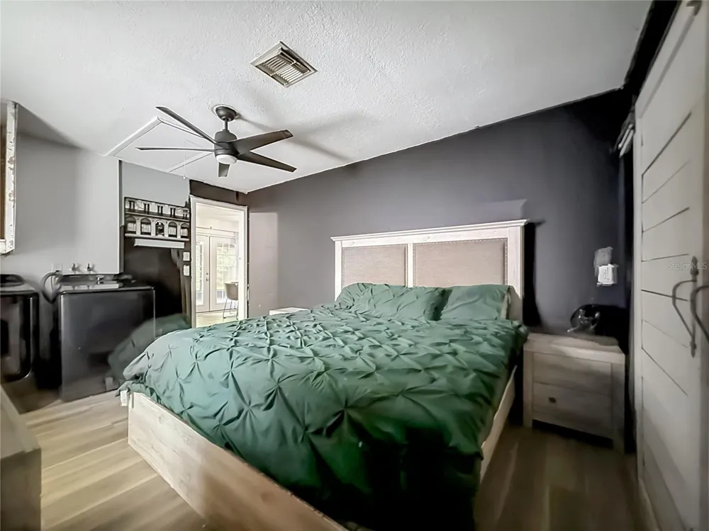 8320 43RD WAY Pinellas Park, FL 33781