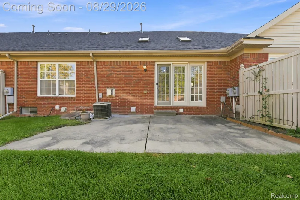 20660 Bishop Drive Brownstown Charter Township, MI 48183
