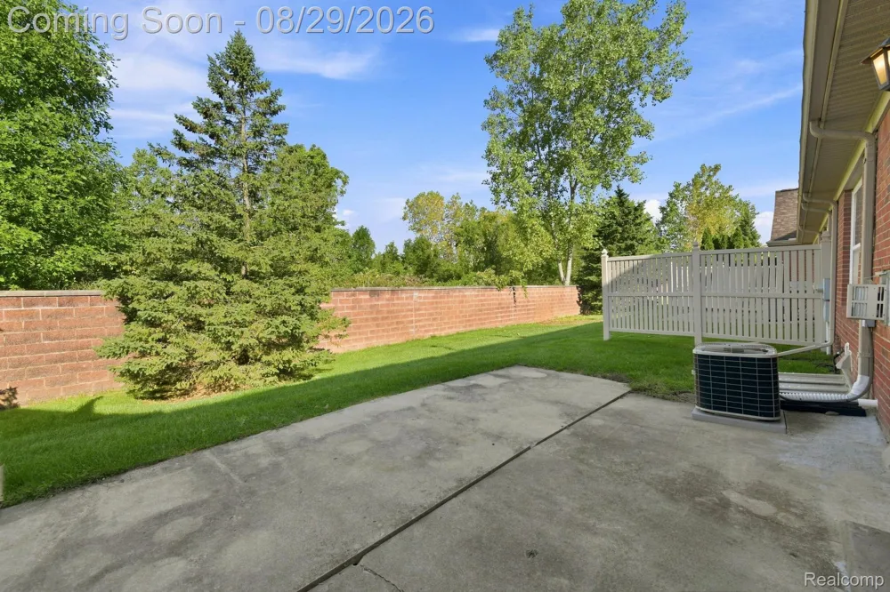 20660 Bishop Drive Brownstown Charter Township, MI 48183