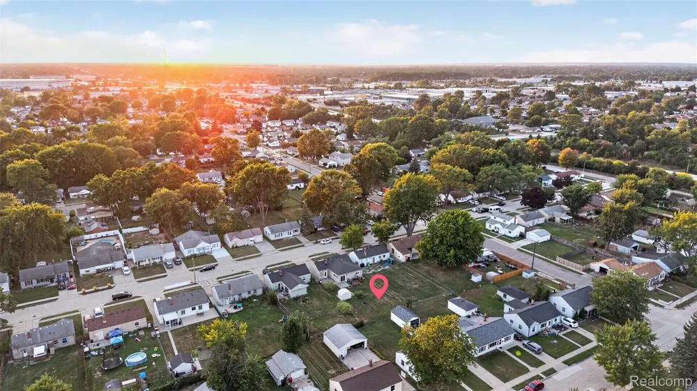 26596 Kathy Street Roseville City, MI 48066