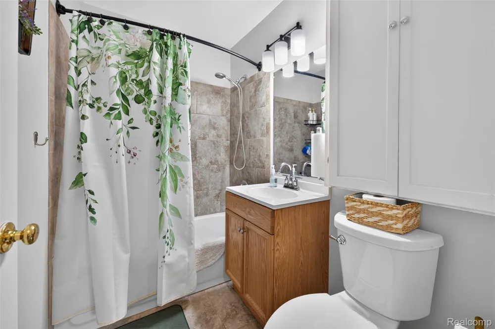 26596 Kathy Street Roseville City, MI 48066