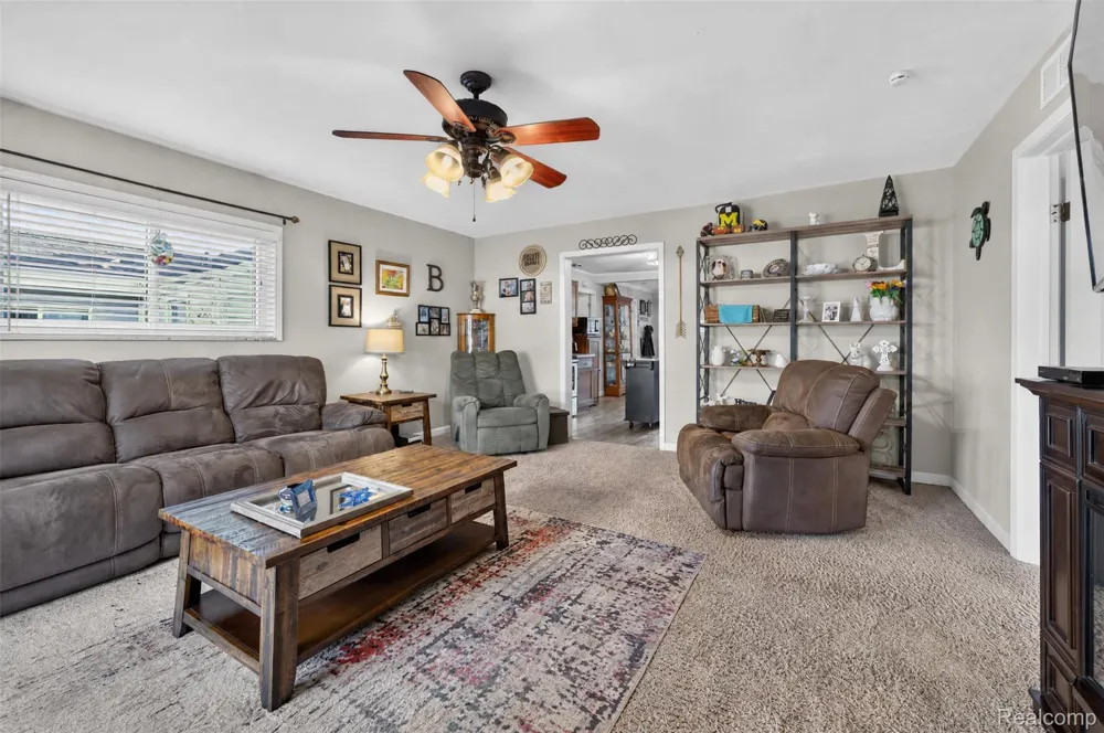 26596 Kathy Street Roseville City, MI 48066
