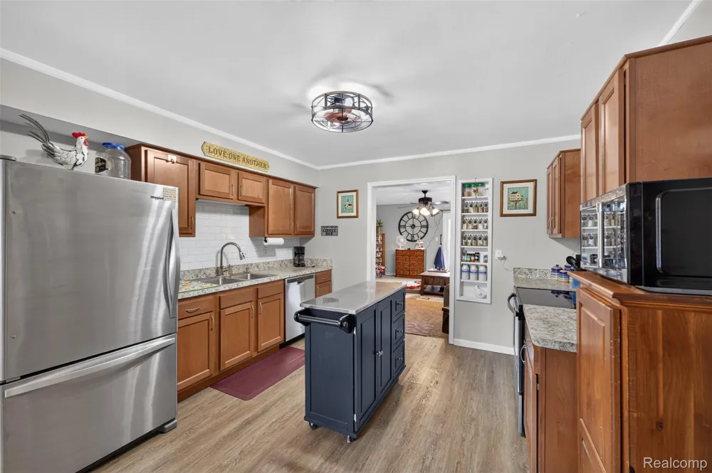 26596 Kathy Street Roseville City, MI 48066