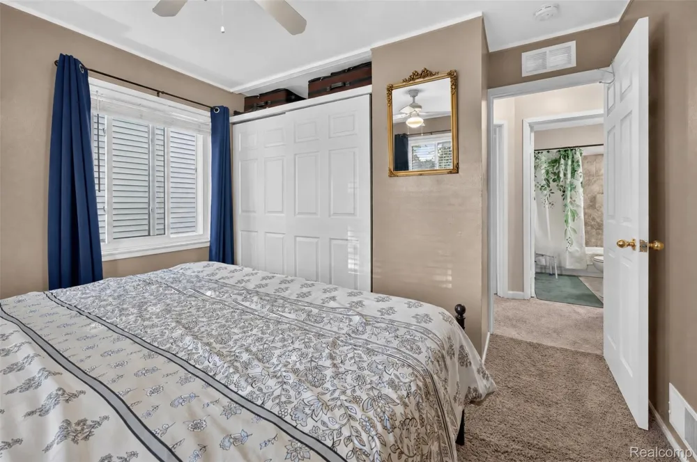 26596 Kathy Street Roseville City, MI 48066