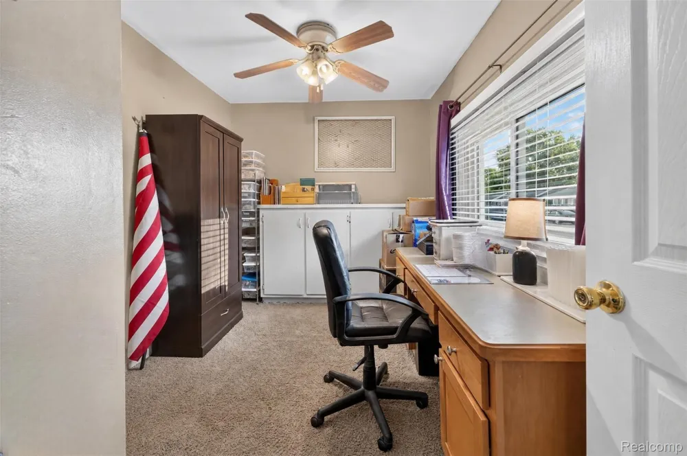 26596 Kathy Street Roseville City, MI 48066