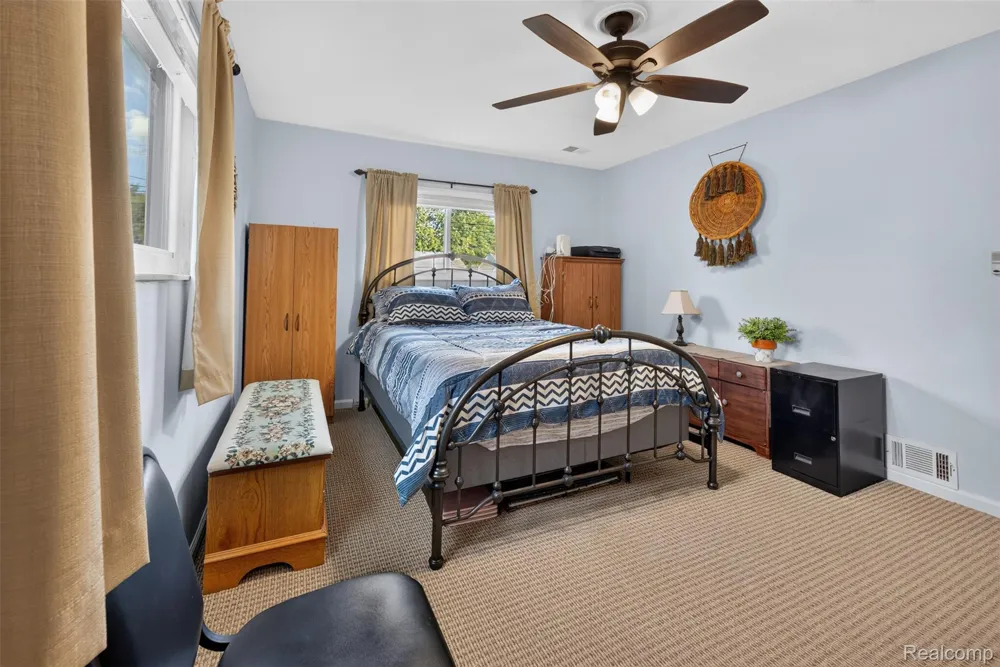 26596 Kathy Street Roseville City, MI 48066