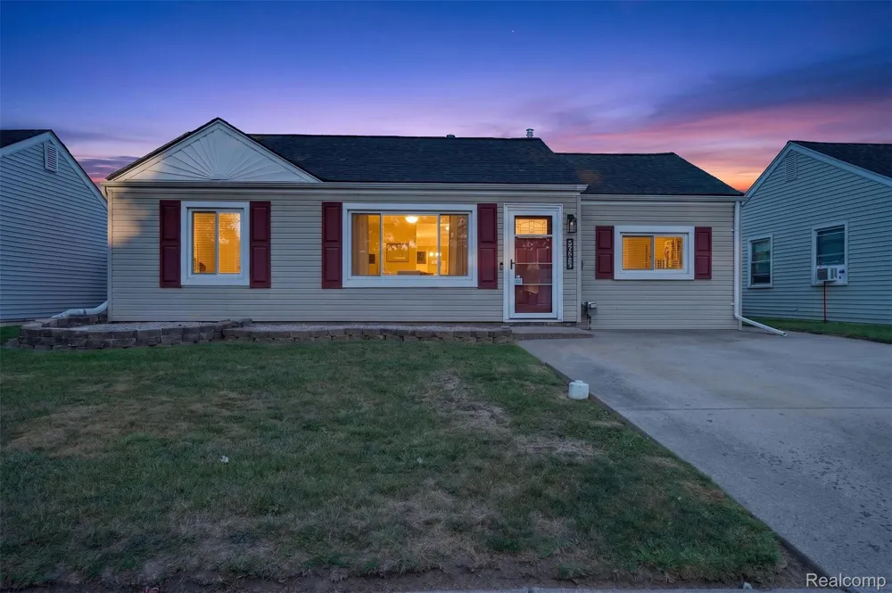 26596 Kathy Street Roseville City, MI 48066