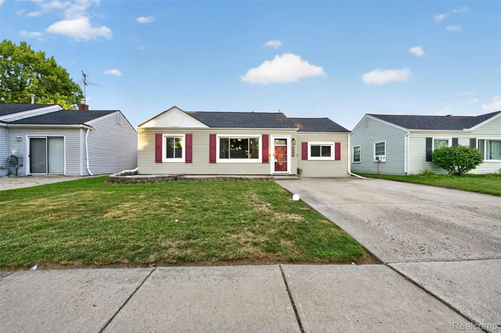 26596 Kathy Street Roseville City, MI 48066