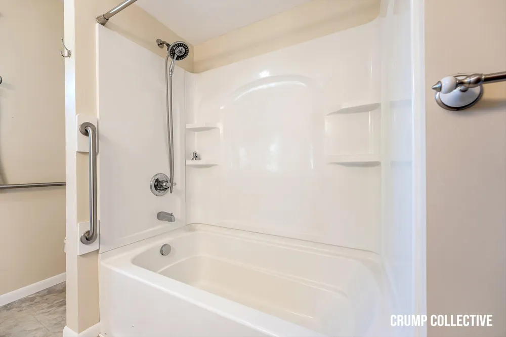 5010 Dorset Lane Norton Shores City, MI 49441