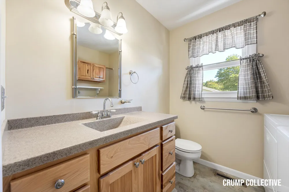 5010 Dorset Lane Norton Shores City, MI 49441