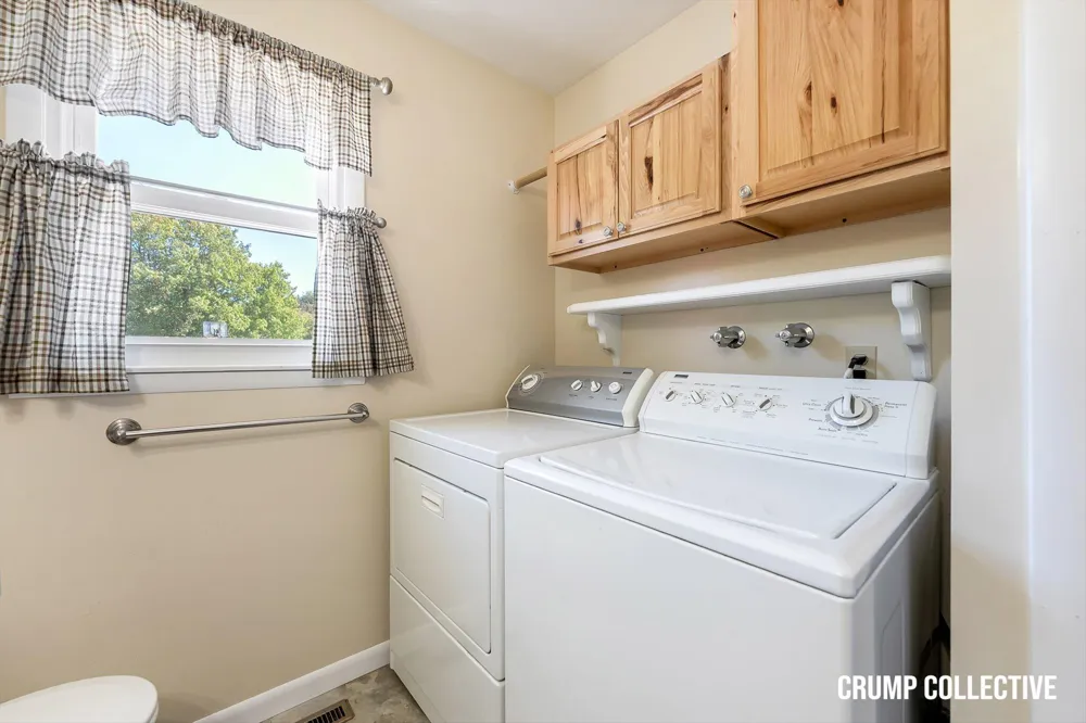 5010 Dorset Lane Norton Shores City, MI 49441