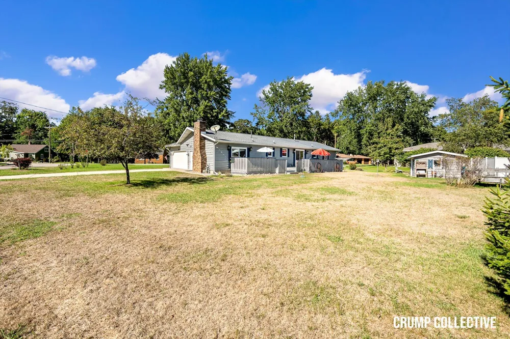 5010 Dorset Lane Norton Shores City, MI 49441