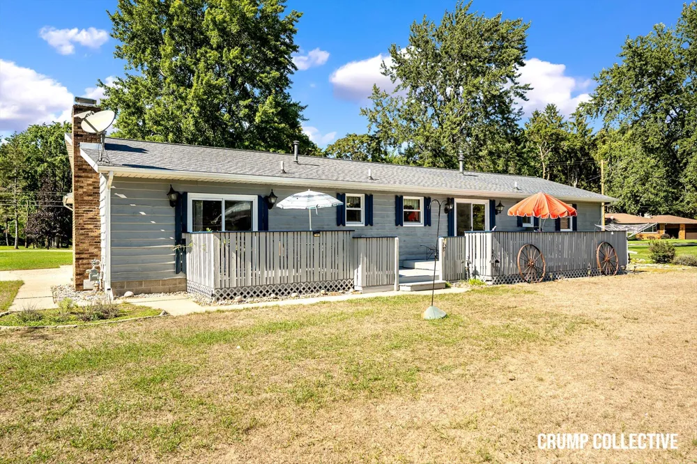 5010 Dorset Lane Norton Shores City, MI 49441